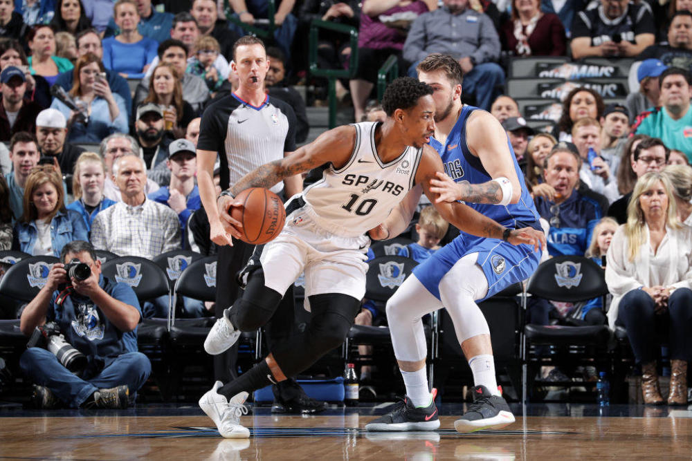  布克与杜兰特合砍六十五分太阳主场大胜快船巩固排名